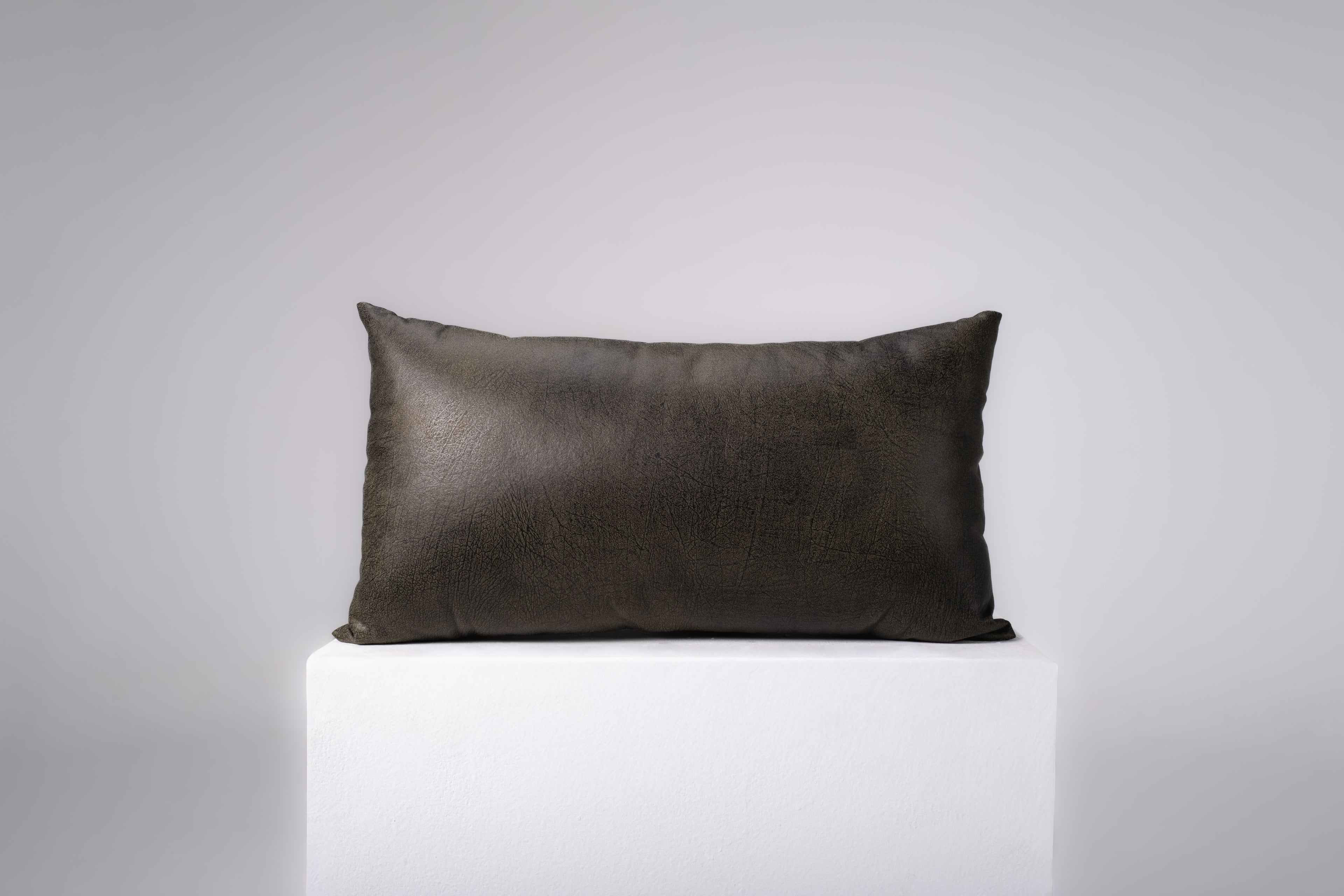 Chill Pillow in Leather